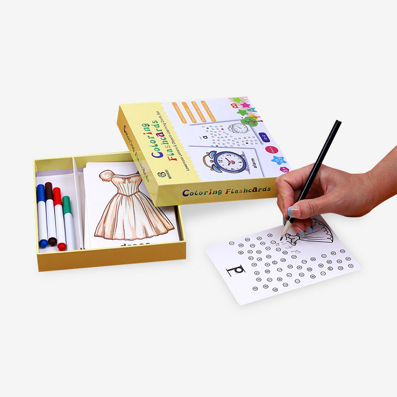 Illustrazioni colorate e coinvolgenti carte da gioco didattiche con personalizzazione Sì