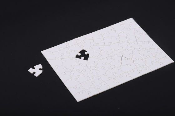 Un buon prezzo. Interlocking Puzzle Playing Cards Black Spade Card OEM in linea